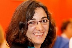 Claire Maiza